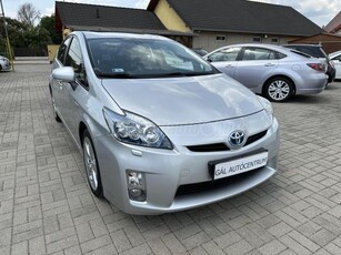 TOYOTA PRIUS 1.8 HSD(Automata)