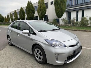 TOYOTA PRIUS PLUG-IN 268000km SZERVIZKÖNYV