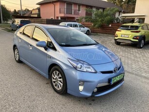 TOYOTA PRIUS PLUG-IN