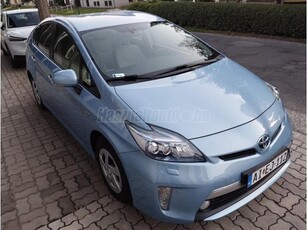 TOYOTA PRIUS PLUG-IN Sérülésmentes 109.000km