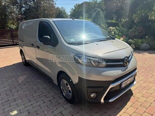 TOYOTA PROACE 1.6 D-4D Combi Live L1H1