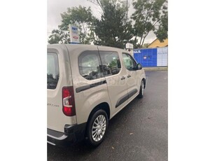 TOYOTA PROACE City Verso 1.2T Combi L1H1 [7 személy]