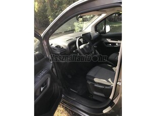 TOYOTA PROACE City Verso 1.2T Combi L2H1 [7 személy]