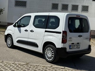 TOYOTA PROACE City Verso 1.2T Family Plus L2H1 67 E KM+7 SZEMÉLY+MAGYARORSZÁGI+1 TULAJDONOS!!!