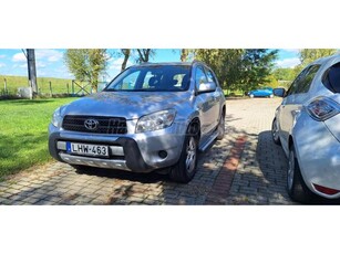 TOYOTA RAV 4 Rav4 2.0 4x4