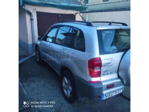 TOYOTA RAV 4 Rav4 2.0 4x4 Sol