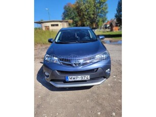 TOYOTA RAV 4 Rav4 2.0 D-4D Sol