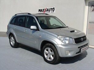 TOYOTA RAV 4 Rav4 2.0 D 4x4 Sol BŐR+NAPFÉNYTETŐ+TEMPOMAT+TOLATÓRADAR!