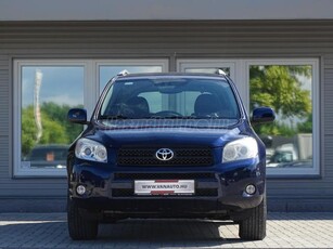 TOYOTA RAV 4 Rav4 2.2 D-4D 4x4 Sol DIGIT-NAVI-BŐR'BELSŐ-ÜLÉSFŰTÉS-ROZSDAMENTES