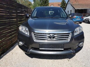 TOYOTA RAV 4 Rav4 2.2 D-4D Executive Navi 1 év vagy 25 000 km GARANCIA! Friss szerviz!