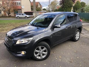 TOYOTA RAV 4 Rav4 2.2 D-4D Sol DIGIT KLÍMÁS.ABS.TEMPOMAT.ALUFELNIK.VONÓHOROG.4X4-ES.JÓ ÁLLAPOTBAN !!