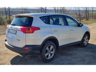 TOYOTA RAV 4 Rav4 2.2 D-4D Style