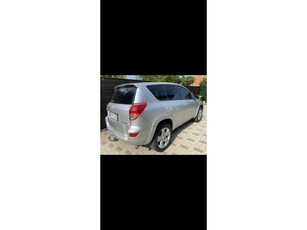 TOYOTA RAV 4 Rav4 2.2 D-4D X Leather