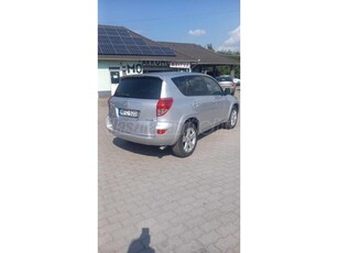 TOYOTA RAV 4 Rav4 2.2 D-4D X Leather KAPCSOLHATÓ 4X4