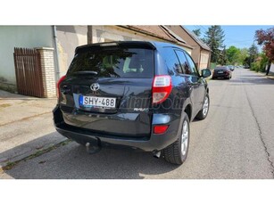 TOYOTA RAV 4 Rav4 2.2 DCAT Executive Navi (Automata) Vonóhorog! Frissen szervizelt