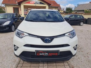 TOYOTA RAV 4 Rav4 2.5 Hybrid Active Style MY18 2WD e-CVT 63.000 KM!