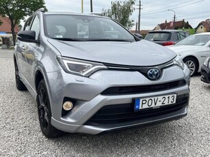 TOYOTA RAV 4 Rav4 2.5 Hybrid Trend 2WD e-CVT 121000km. MAGYAR. KIFOGÁSTALAN ÁLLAPOT