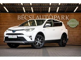 TOYOTA RAV 4 Rav4 2.5 Hybrid Trend 2WD e-CVT MAGYARORSZÁGI//SÉRÜLÉSMENTES//SZERVIZKÖNYV//KEYLESS GO