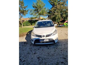 TOYOTA VERSO 2.0 D-4D Lounge