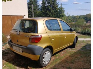 TOYOTA YARIS 1.0