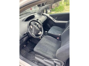 TOYOTA YARIS 1.0 Active