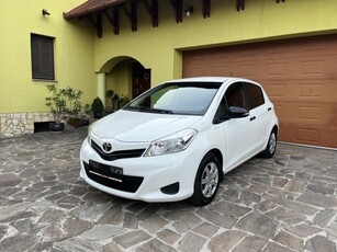 TOYOTA YARIS 1.0 Active+Cool +Téliszett