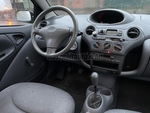 TOYOTA YARIS 1.0 Harmony