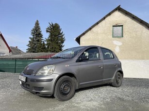 TOYOTA YARIS 1.0 Linea Terra