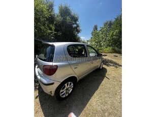 TOYOTA YARIS 1.3 Linea Sol