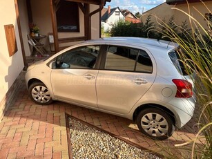 TOYOTA YARIS 1.3 Sol AC M-MT