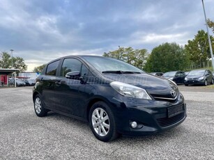 TOYOTA YARIS 1.33 Active MEGKÍMÉLT ÁLLAPOT/ DIGIT KLÍMA/ NAVI/ TOLATÓ KAMERA/ KÉK KULCS