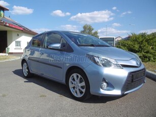 TOYOTA YARIS 1.5 HSD Executive (Automata) Kamera.Panoráma tető