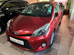 TOYOTA YARIS 1.5 HSD Live e-CVT 105000KM!!!