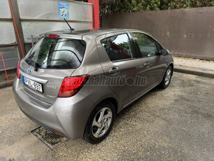 TOYOTA YARIS 1.5 HSD Live e-CVT