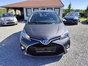 TOYOTA YARIS 1.5 HSD Lounge (Automata) Vezetett szervizkönyv!!! Sérülés mentes!!