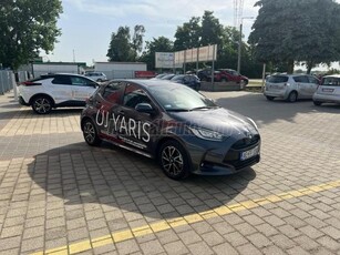 TOYOTA YARIS 1.5 Hybrid Comfort Style Tech e-CVT