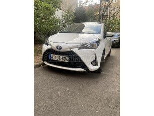 TOYOTA YARIS Van 1.5 Hybrid Comfort e-CVT