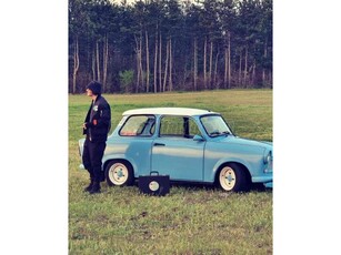 TRABANT 601 Baby Blue