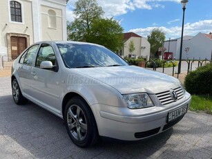 VOLKSWAGEN BORA 1.4 Comfortline