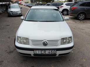 VOLKSWAGEN BORA 1.6 Comfortline Klima/Vezetett szervizkönyv!