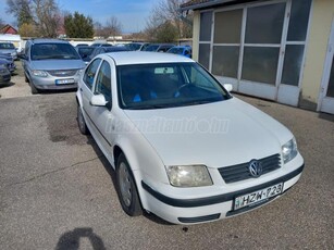 VOLKSWAGEN BORA 1.6 Highline