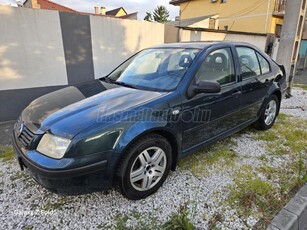 VOLKSWAGEN BORA 1.6 Trendline