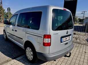 VOLKSWAGEN CADDY 1.9 PD TDI Life Xtra Color Concept TELJESEN KILAKATOLVA! 2 ÉV KPM MŰSZAKIVAL!