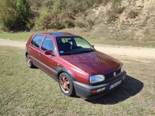 VOLKSWAGEN GOLF III 1.6 CL Pink Floyd