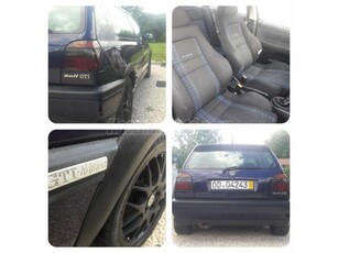 VOLKSWAGEN GOLF III 2.0 GTI