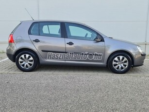 VOLKSWAGEN GOLF V 1.6 Comfortline VÉGIG EGY TULAJDONOS!!!VÉGIG VEZETETT SZERVIZKÖNYV!!!