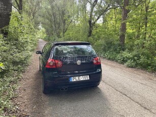 VOLKSWAGEN GOLF V 1.6 FSI Trendline