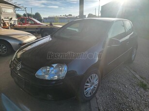 VOLKSWAGEN GOLF V 1.6 Perfekt