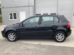 VOLKSWAGEN GOLF V 1.6 Perfekt KLÍMA! LÉGZSÁKOK! ABS! ASR EDS! ESP! ALUFELNI! BŐR KORMÁNY! SZERVIZ KÖNYV!