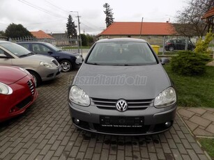 VOLKSWAGEN GOLF V 1.6 Trendline